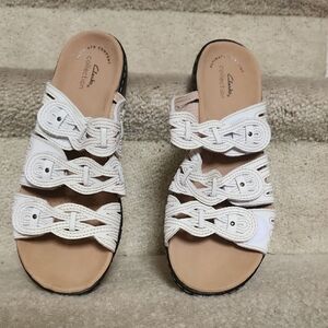 Clarks Women's Cream Sandals